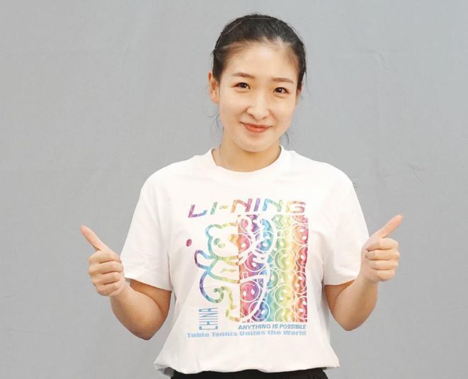 美女尿口照